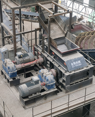 對輥破碎制砂機